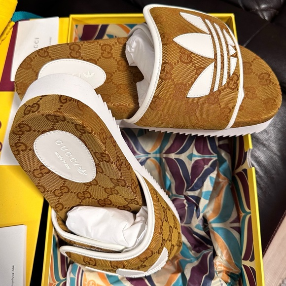 💯❤️ Brand New Gucci x Adidas GG Canvas Platform Slides - Size 9 / 39 - Picture 9 of 15